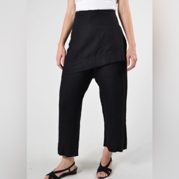 Bryn Walker Pants - Bryn Walker Linen Women's Black Asymmetrical Skort Ankle Pants
Side Button M